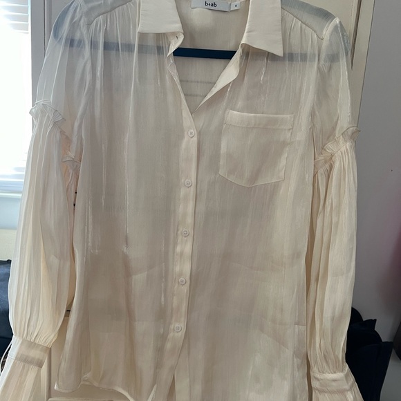 Pleated Satin Skirt Set - Picture 3 of 13